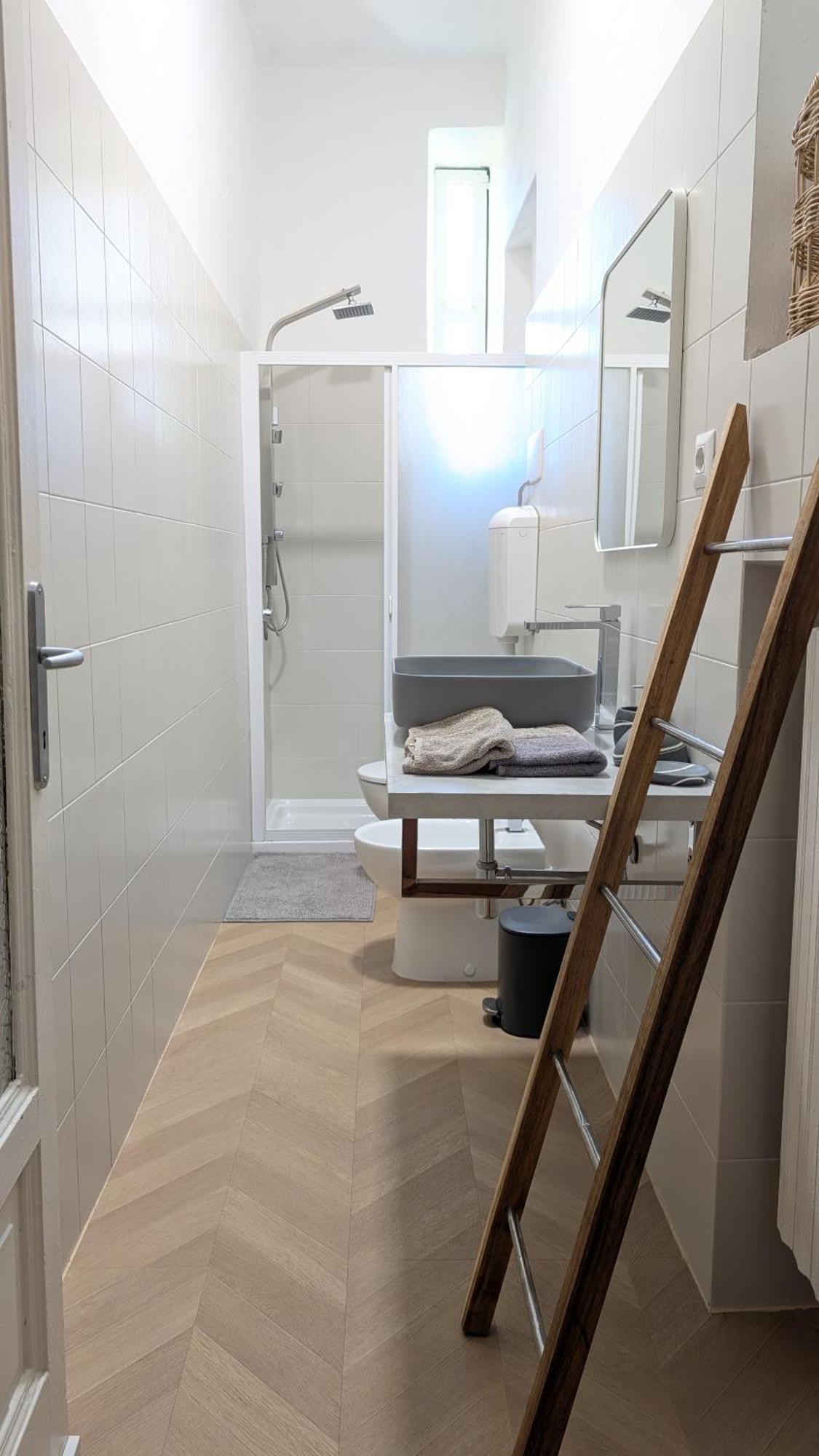 Grand Central 1845 - 2 Bedrooms Design Flat 베르가모 외부 사진